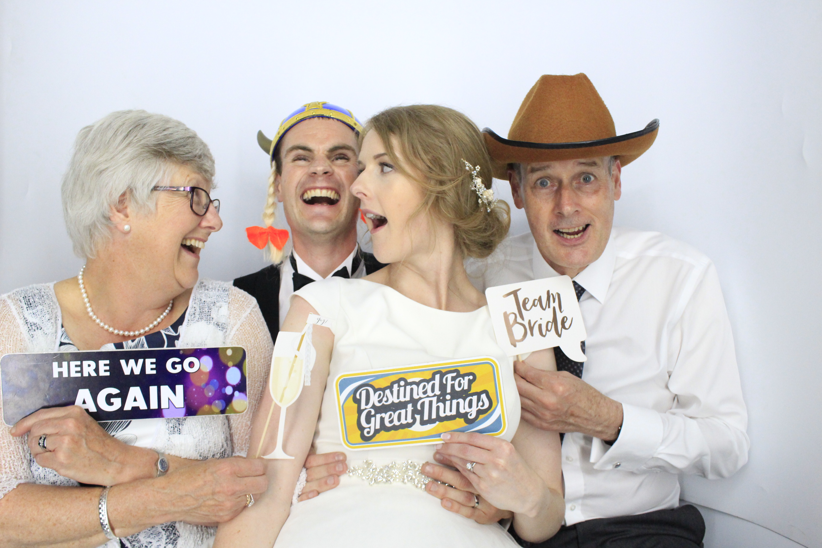 Andy and Emma's Wedding | View more photos from the event at gallery.myphotoboothexperience.co.uk/u/MyPhotoBoothExperienceLtd/Andy-and-Emmas-Wedding